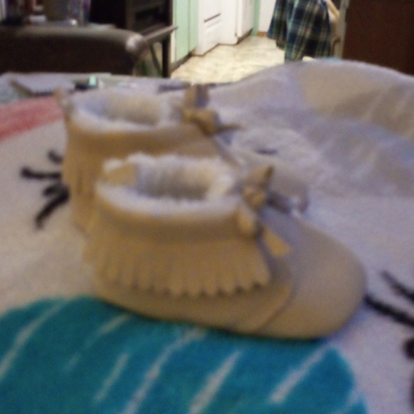 Baby moccasins - Picture 2 of 5